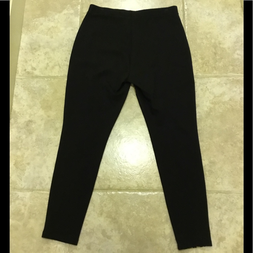 Philosophy Pants Make you Look Smaller - Picture 2 of 4